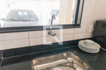 Casa à venda com 325m², 4 quartos e 4 vagas Casa à venda com 325m², 4 quartos e 4 vagasCozinha 2