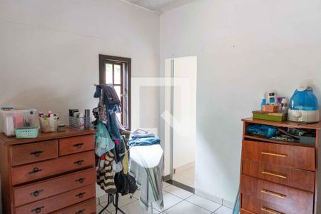 Casa à venda com 325m², 4 quartos e 4 vagas Casa à venda com 325m², 4 quartos e 4 vagasCloset da Suíte 2