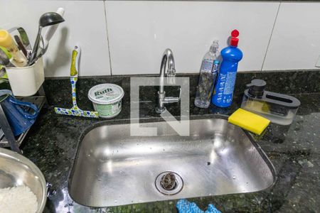 Casa à venda com 325m², 4 quartos e 4 vagas Casa à venda com 325m², 4 quartos e 4 vagasCozinha