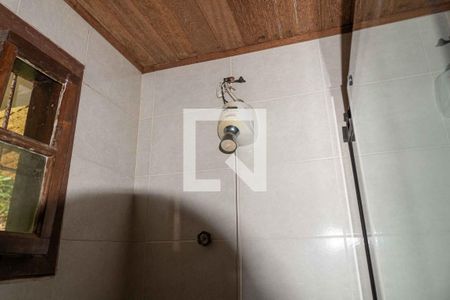 Casa à venda com 325m², 4 quartos e 4 vagas Casa à venda com 325m², 4 quartos e 4 vagasBanheiro da Suíte 1