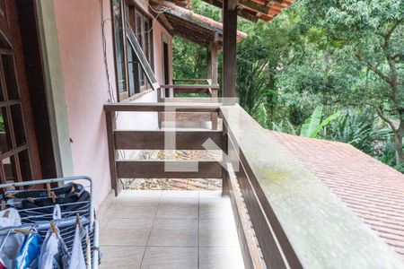 Casa à venda com 325m², 4 quartos e 4 vagas Casa à venda com 325m², 4 quartos e 4 vagasVaranda da Suíte 2