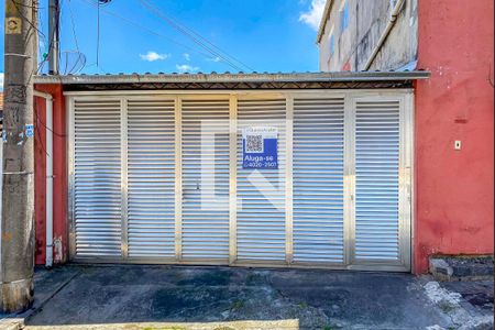 Casa para alugar com 50m², 2 quartos e sem vaga Casa para alugar com 50m², 2 quartos e sem vagaFachada