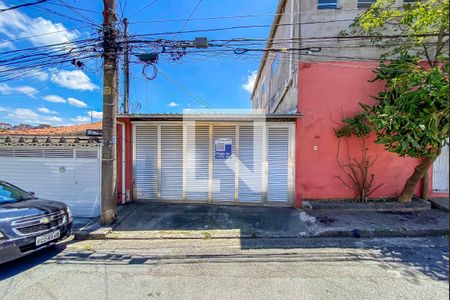 Casa para alugar com 50m², 2 quartos e sem vaga Casa para alugar com 50m², 2 quartos e sem vagaFachada