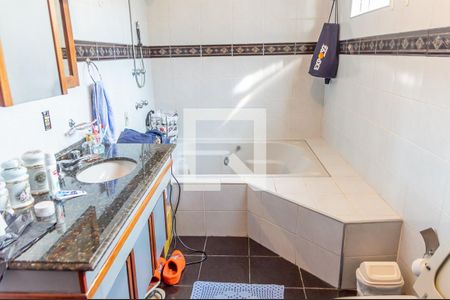 Casa à venda com 360m², 3 quartos e 7 vagasBanheiro da Suíte