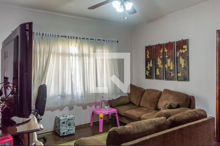 Casa à venda com 360m², 3 quartos e 7 vagasSala de TV