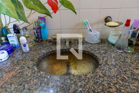 Casa para alugar com 700m², 4 quartos e 6 vagasBanheiro da Suíte 1