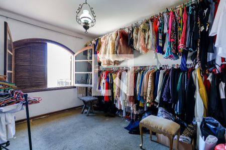 Casa para alugar com 700m², 4 quartos e 6 vagasQuarto 4