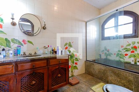 Casa para alugar com 700m², 4 quartos e 6 vagasBanheiro da Suíte 1