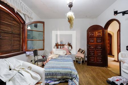 Casa para alugar com 700m², 4 quartos e 6 vagasSuíte 2