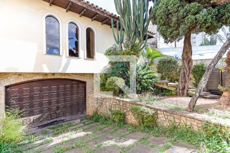 Casa para alugar com 700m², 4 quartos e 6 vagasGaragem