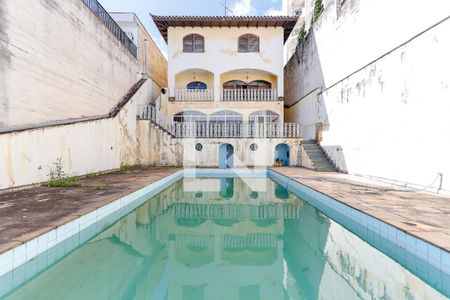 Casa para alugar com 700m², 4 quartos e 6 vagasPiscina