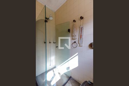 Casa para alugar com 700m², 4 quartos e 6 vagasBanheiro