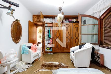 Casa para alugar com 700m², 4 quartos e 6 vagasSuíte 2