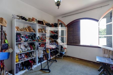 Casa para alugar com 700m², 4 quartos e 6 vagasQuarto 4