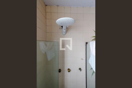 Casa para alugar com 700m², 4 quartos e 6 vagasBanheiro da Suíte 2