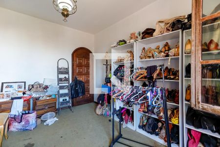 Casa para alugar com 700m², 4 quartos e 6 vagasQuarto 4