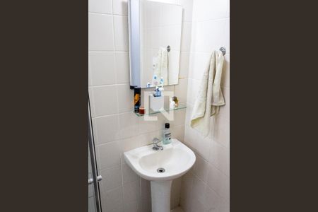 Casa de condomínio para alugar com 120m², 2 quartos e 2 vagasBanheiro