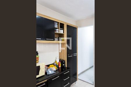 Casa de condomínio para alugar com 120m², 2 quartos e 2 vagasCozinha - Armários