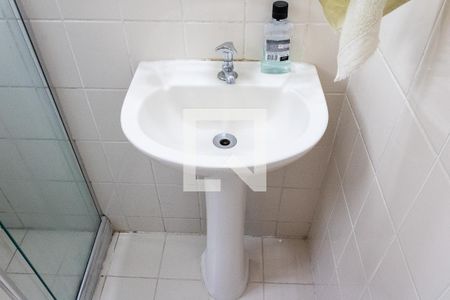 Casa de condomínio para alugar com 120m², 2 quartos e 2 vagasBanheiro