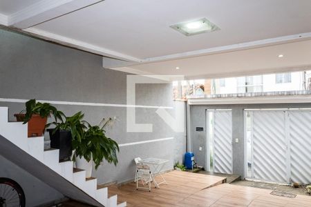 Casa de condomínio para alugar com 120m², 2 quartos e 2 vagasQuintal