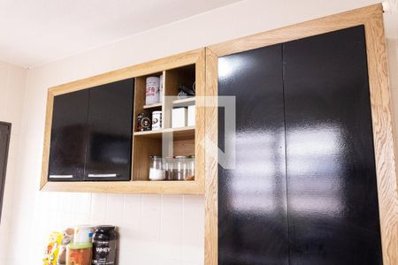 Casa de condomínio para alugar com 120m², 2 quartos e 2 vagasCozinha - Armários