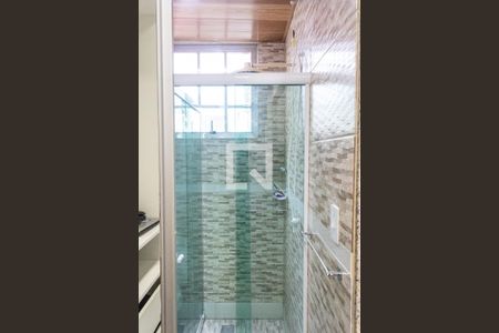 Casa de condomínio para alugar com 120m², 2 quartos e 2 vagasBanheiro do Quarto 1