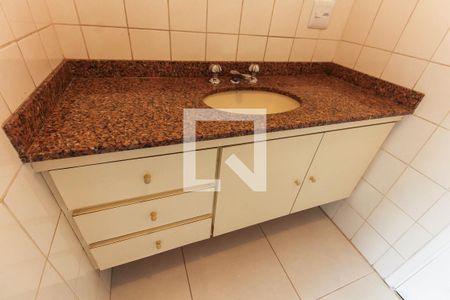 Apartamento à venda com 114m², 2 quartos e 1 vaga Apartamento à venda com 114m², 2 quartos e 1 vagaBanheiro