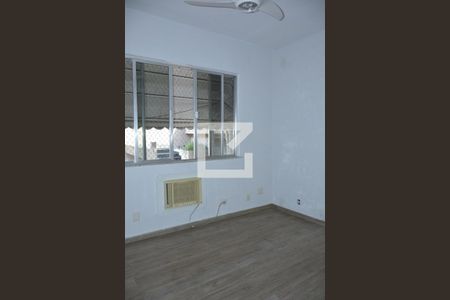 Quarto 1 de apartamento para alugar com 2 quartos, 70m² em Jardim Guanabara, Rio de Janeiro