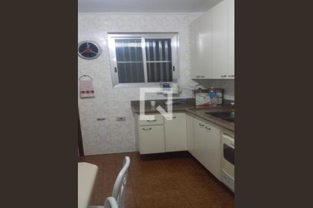 Casa à venda com 3 quartos, 220m² em Vila Monumento, São Paulo