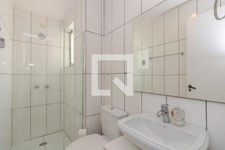Banheiro de apartamento para alugar com 1 quarto, 64m² em Higienópolis, Porto Alegre