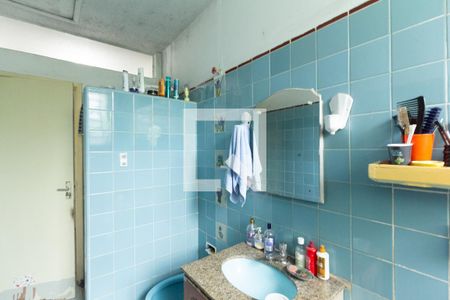 Casa à venda com 235m², 4 quartos e 3 vagasBanheiro 