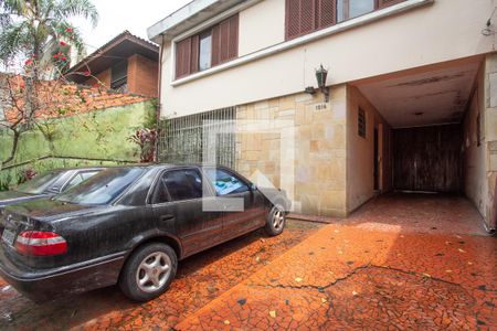 Casa à venda com 235m², 4 quartos e 3 vagasFachada