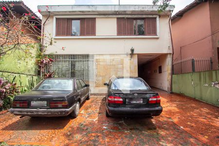 Casa à venda com 235m², 4 quartos e 3 vagasFachada