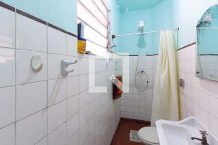 Casa à venda com 235m², 4 quartos e 3 vagasBanheiro 2