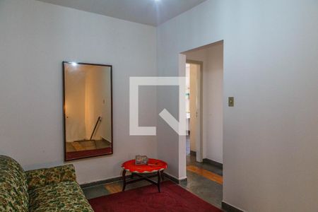 Casa para alugar com 384m², 3 quartos e 6 vagasHall social