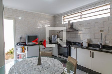 Casa para alugar com 384m², 3 quartos e 6 vagasCozinha