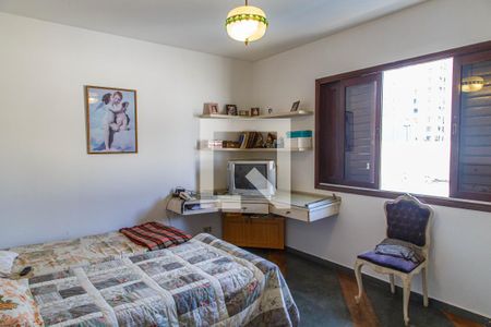 Casa para alugar com 384m², 3 quartos e 6 vagasQuarto 3