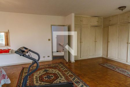 Casa para alugar com 384m², 3 quartos e 6 vagasQuarto Suíte