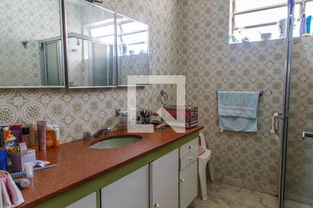 Casa para alugar com 384m², 3 quartos e 6 vagasBanheiro 2