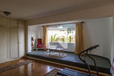 Casa para alugar com 384m², 3 quartos e 6 vagasQuarto Suíte