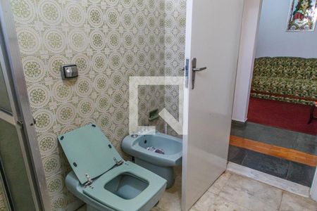 Casa para alugar com 384m², 3 quartos e 6 vagasBanheiro 2