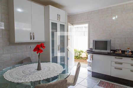 Casa para alugar com 384m², 3 quartos e 6 vagasCozinha