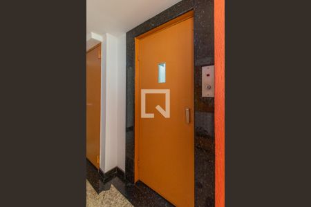 Apartamento à venda com 56m², 2 quartos e 1 vagaElevador