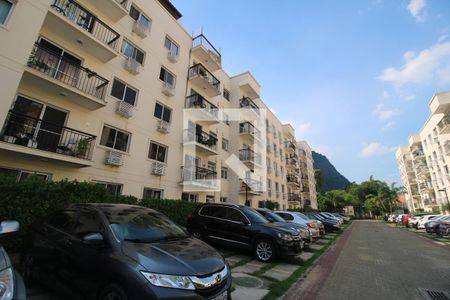 Apartamento à venda com 60m², 3 quartos e 1 vaga Apartamento à venda com 60m², 3 quartos e 1 vagaFachada