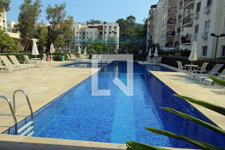 Apartamento à venda com 60m², 3 quartos e 1 vaga Apartamento à venda com 60m², 3 quartos e 1 vagaPiscina