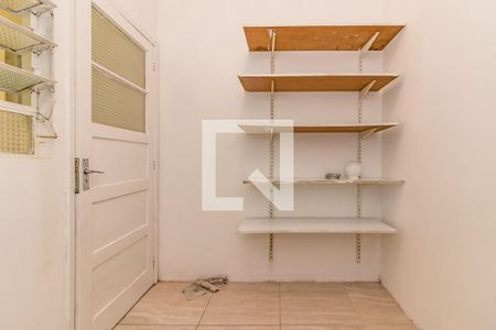 Apartamento à venda com 90m², 2 quartos e sem vaga Apartamento à venda com 90m², 2 quartos e sem vagaQuarto de Serviço