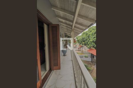 Casa à venda com 320m², 4 quartos e 3 vagasSacada dos quartos 