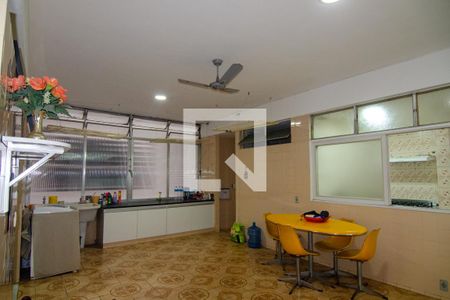 Apartamento à venda com 328m², 4 quartos e 2 vagasÁrea de Serviço