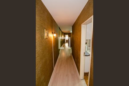 Apartamento à venda com 328m², 4 quartos e 2 vagasCorredor