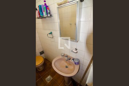 Apartamento à venda com 328m², 4 quartos e 2 vagasBanheiro de Serviço